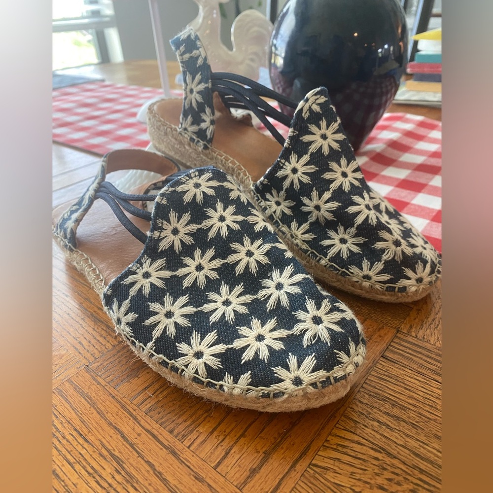 Toni Pons Origens Navy Floral Espadrille Sandals Size 39